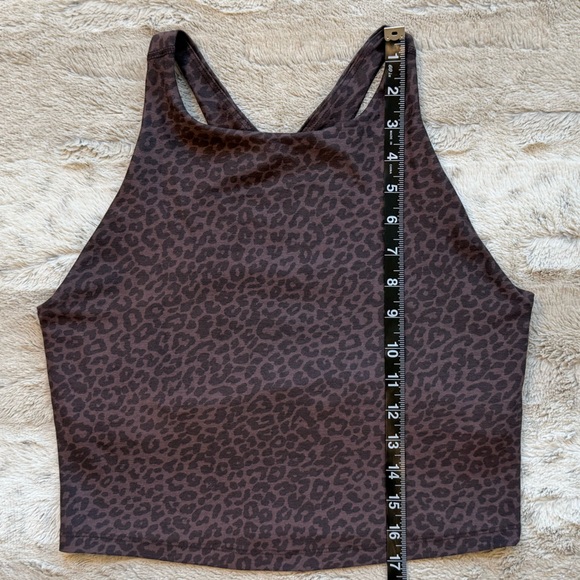 BEYOND YOGA Women's SoftMark Refocus Cropped Tank In in Charcoal Animal Print - Picture 12 of 15